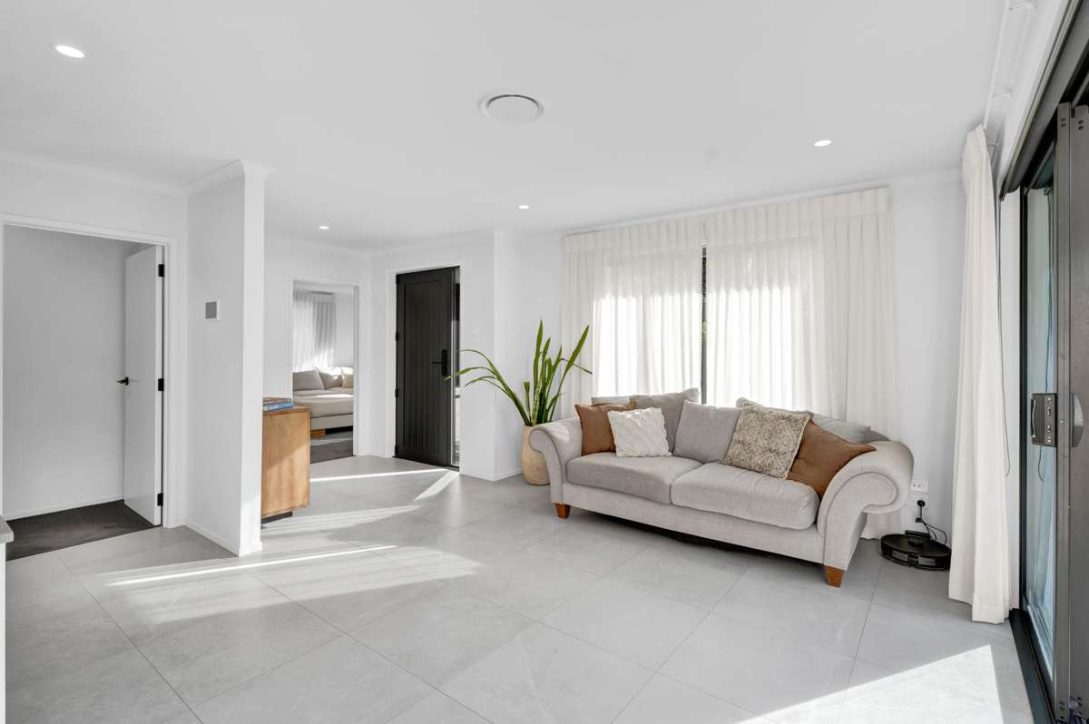 18 Rotokare Crescent_3