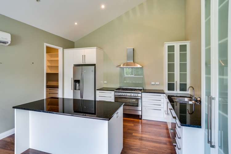 127 Kent Terrace Taradale_1