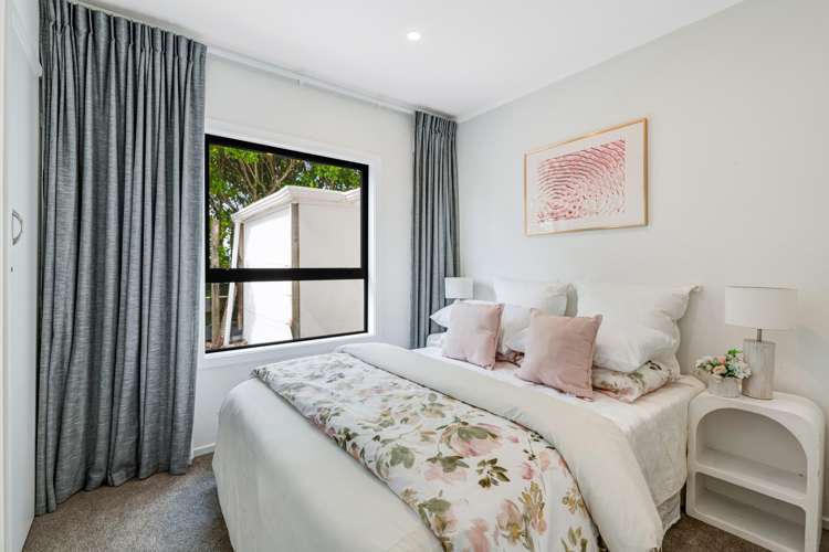 12A Eagle Place Red Beach_17