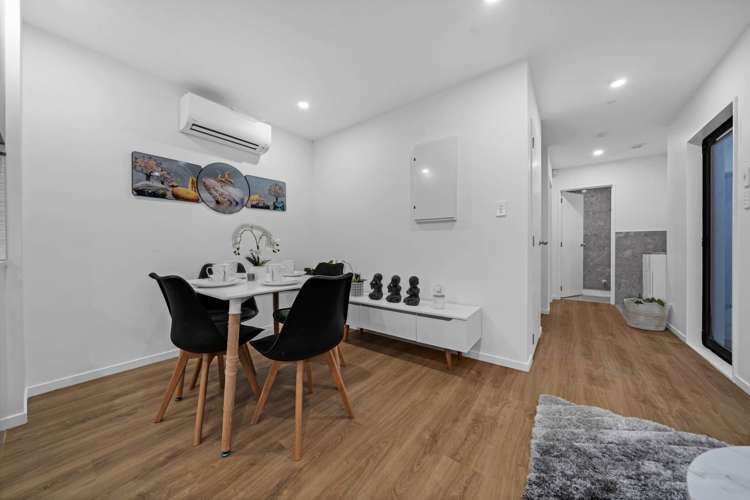 22A Miriam Corban Heights Henderson Heights_19