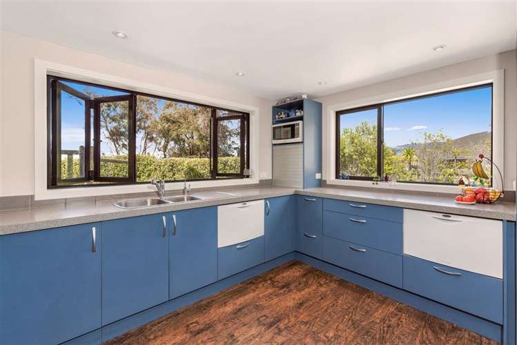 14 Rockhaven Albert Town_2