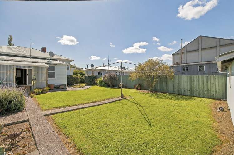 40 Paraekaretu Street Hunterville_16