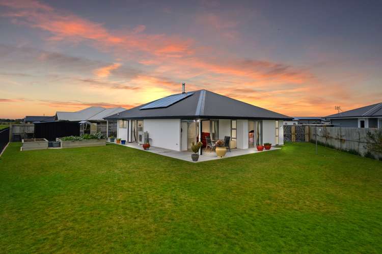 37 Koura Drive Rangiora_1