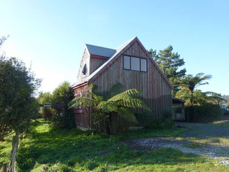 254 Coulson Road Paroa_18