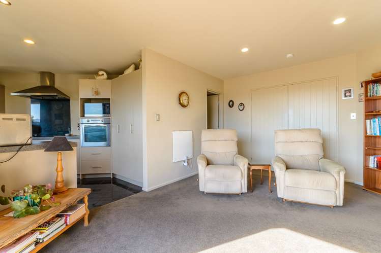 17 Avening Close Blenheim Central_10