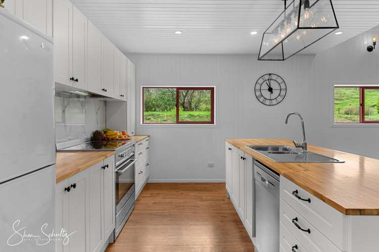 207 Doctors Hill Road Maungaturoto_24