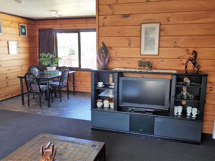 9 Ponderosa Place Opunake_6