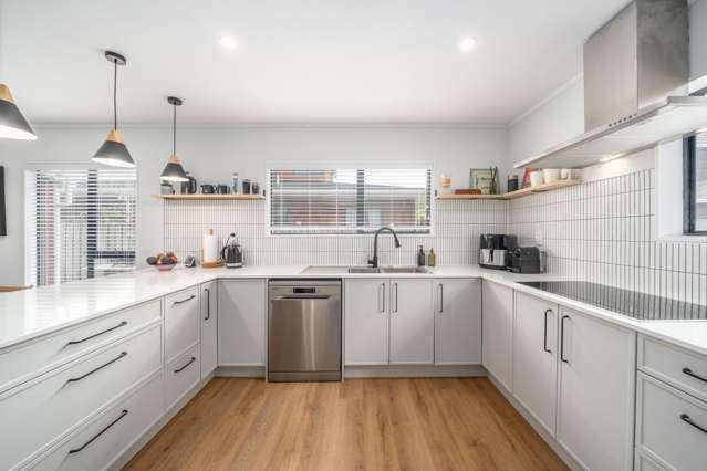 8 Furlong Crescent Churton Park_1