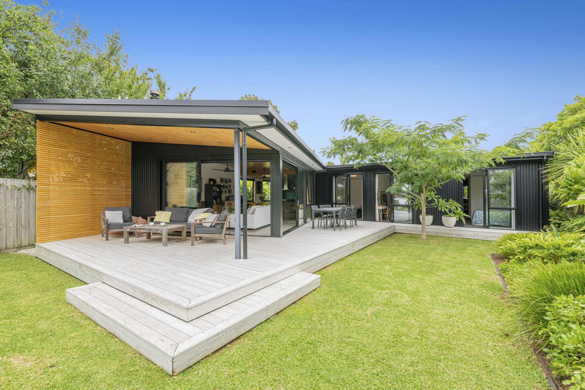 59 The Circle Manly_0