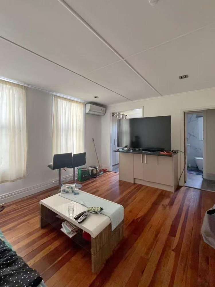 A/6 Leslie Ave 1781_1