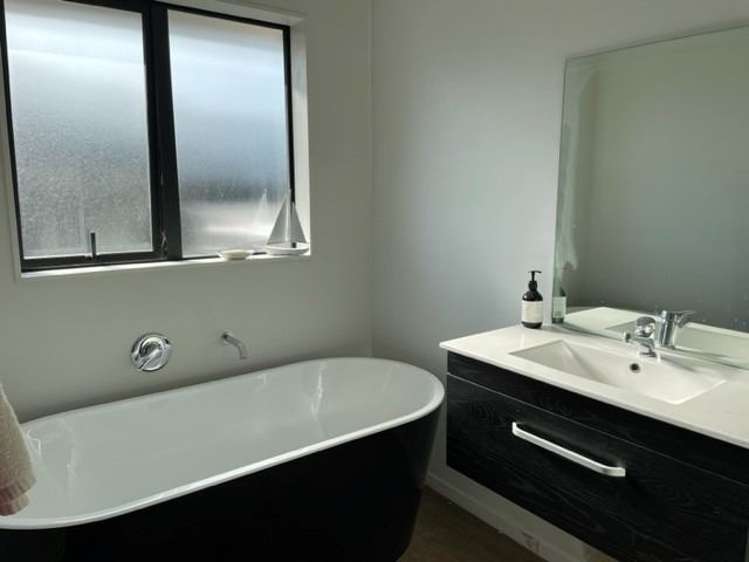 4 Fearne Drive Woodend_12