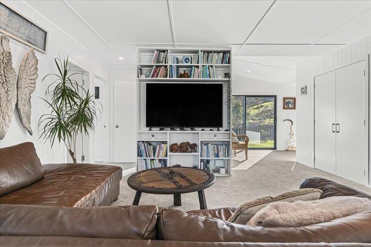 5457 State Highway 3 Mokau_9