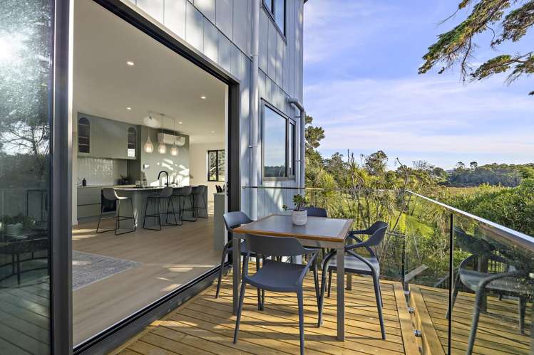 8/41 Seaside Avenue Waterview_6