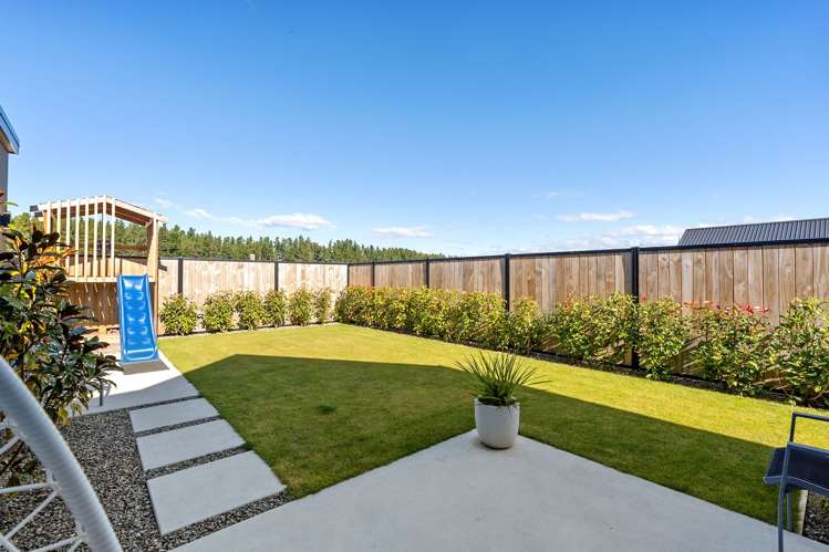 97 Burdon Loop Lake Hawea_17