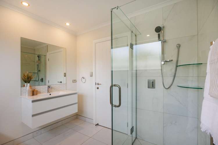 7 Tower Place Fitzherbert_11