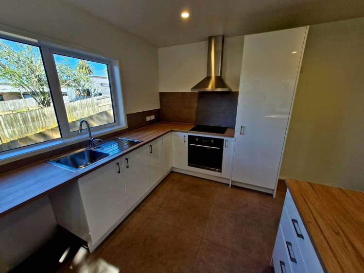 35b Cedar Terrace Stanmore Bay_3
