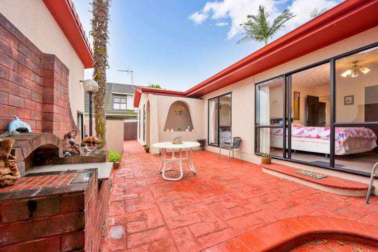 4 Photinia Place Botany Downs_9