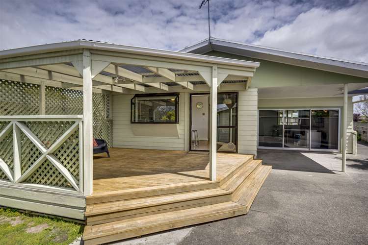 86 Wycliffe Street Onekawa_13