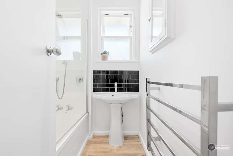 40 Hewer Crescent Naenae_13