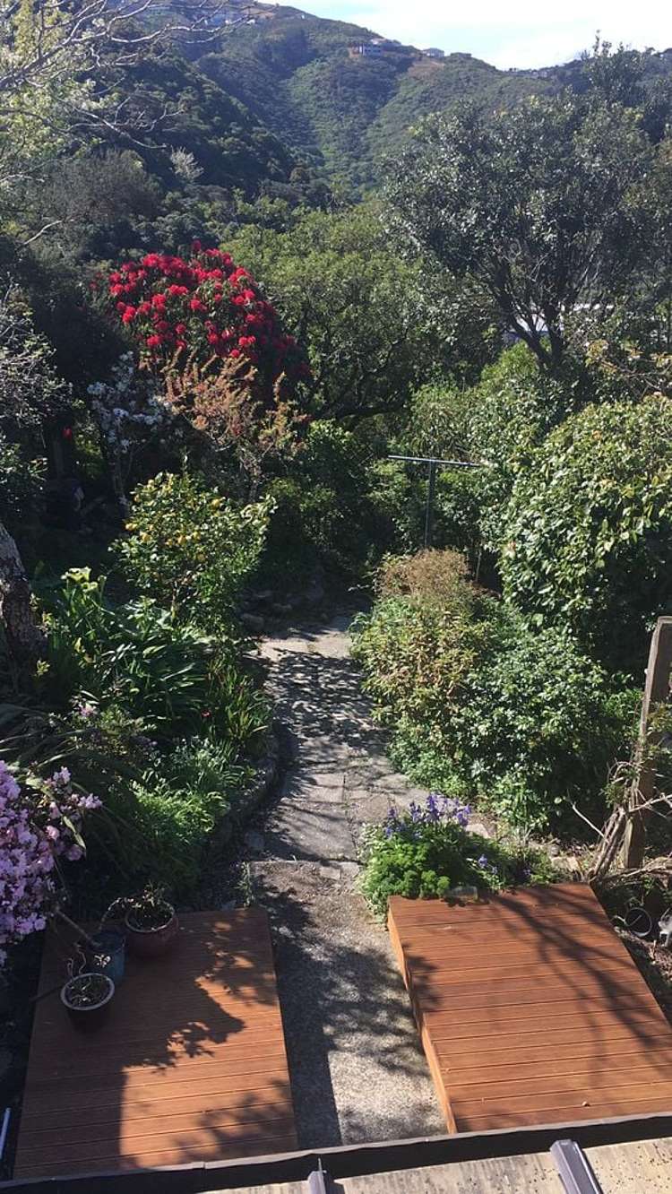 2/8 Narbada Crescent Khandallah_6