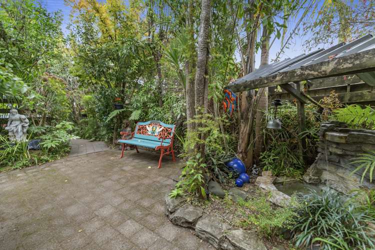 802 River Road Chartwell_16