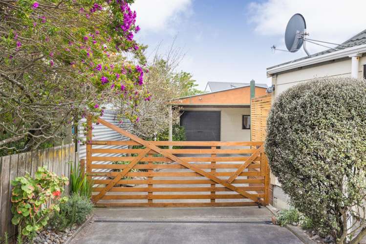 5 Hennessy Street East Foxton Beach_31