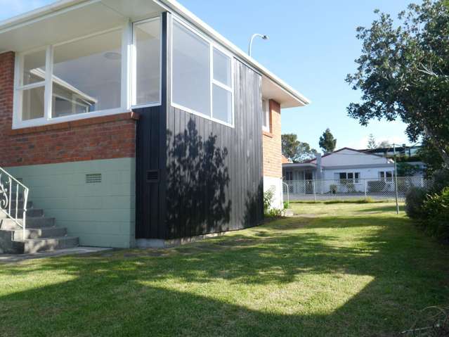 4/7 Hastings Parade, Mairangi Bay