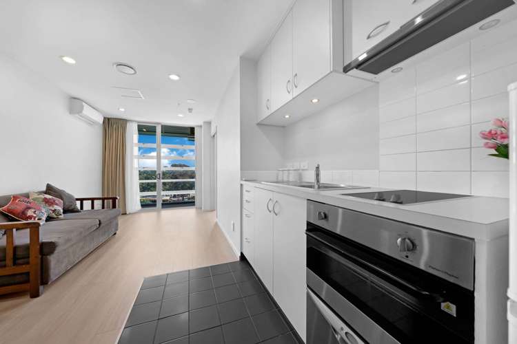 601/17 Amersham Way Manukau_9