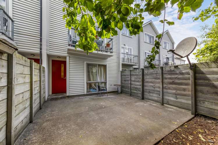 18/31 Poulson Street Addington_12