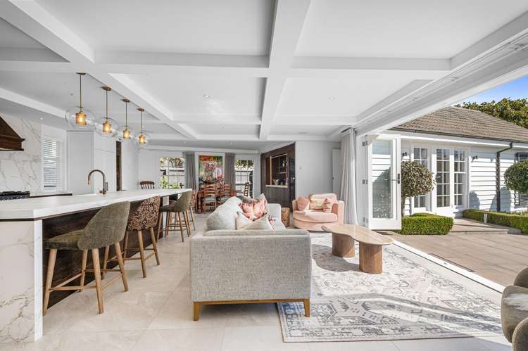 48 McDougall Avenue Merivale_13