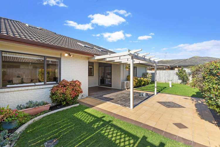 12 Turnberry Drive Wattle Downs_16