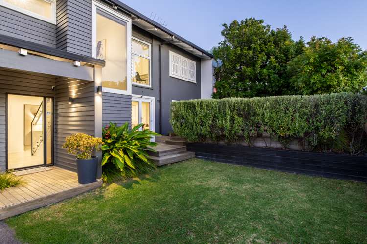 131 Churchill Road Murrays Bay North Shore City Houses for Sale