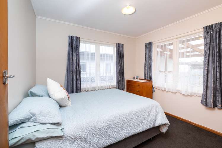 8 Alexander Avenue Onekawa_5