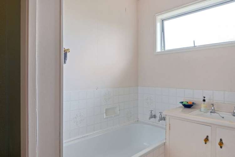 7 Hutson Street Toi Toi_14