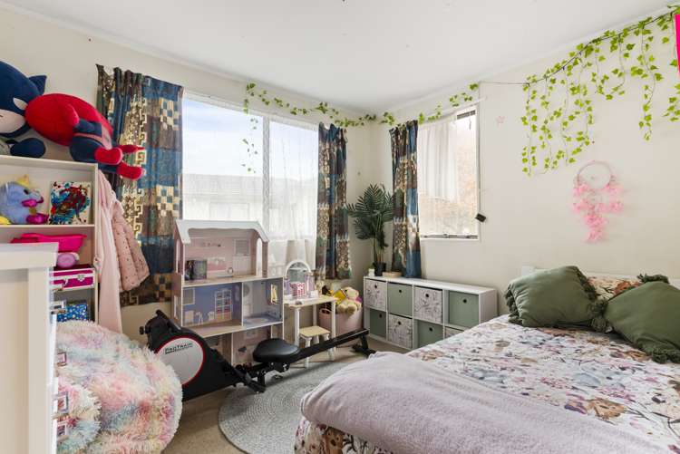 1/1 Ebenezer Way Clendon Park_10