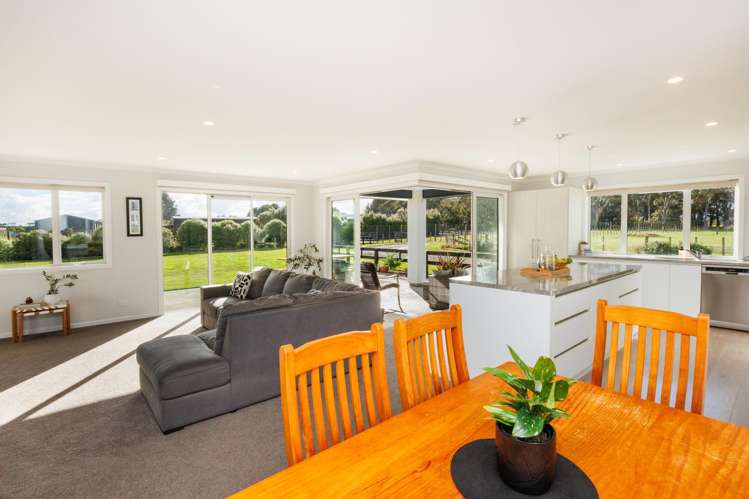106 Reid Line East Aorangi_22