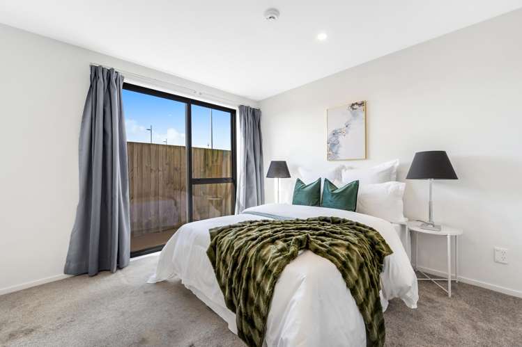 4 Te Whitinga Lane Flat Bush_14