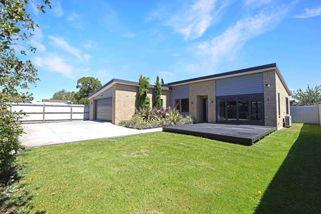 Back On The Market! Be Quick!