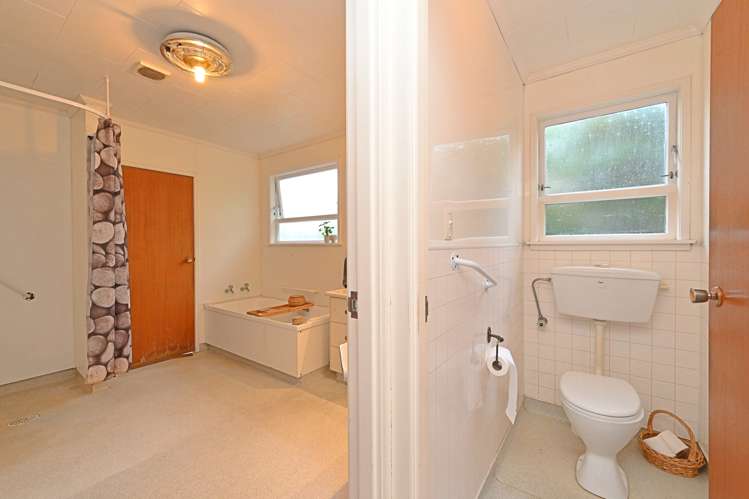 38 Upham Crescent Taradale_11