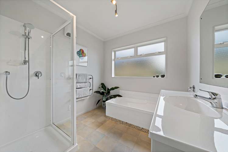 5b Doment Crescent Orewa_10