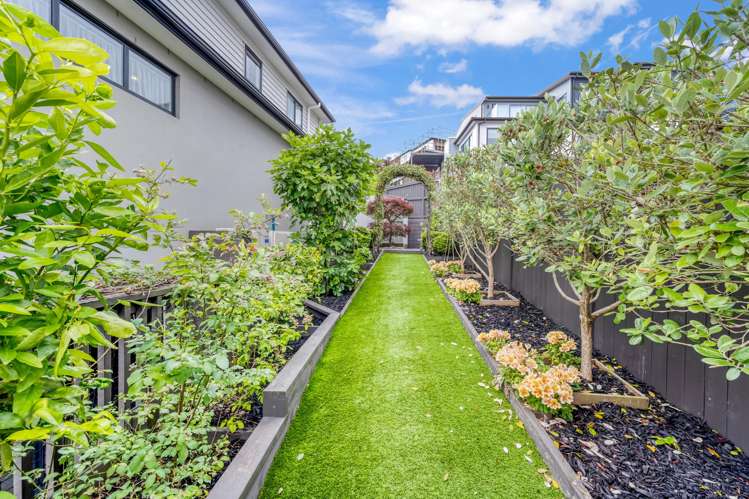 45 Armstrong Farm Drive East Tamaki Heights_35