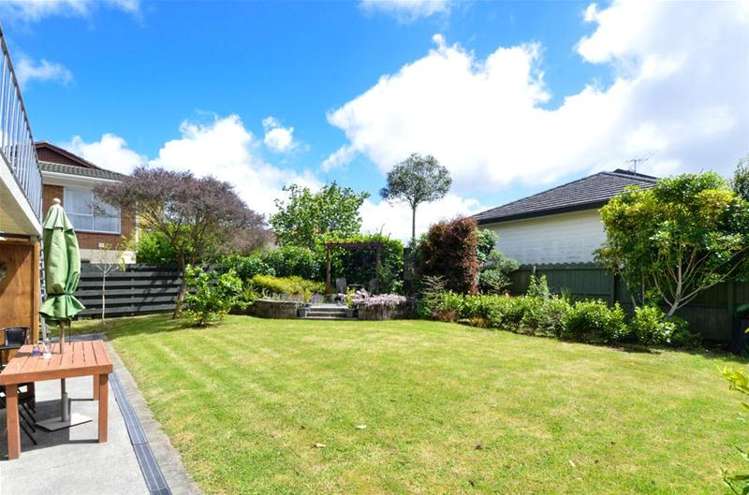 24 Taitua Drive Te Atatu South_23