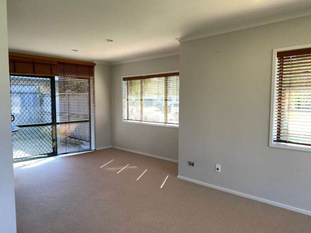 19 Erne Crescent East Tamaki_2