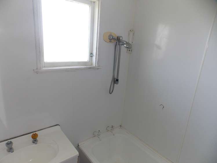 3 Clifton Street Bulls_11