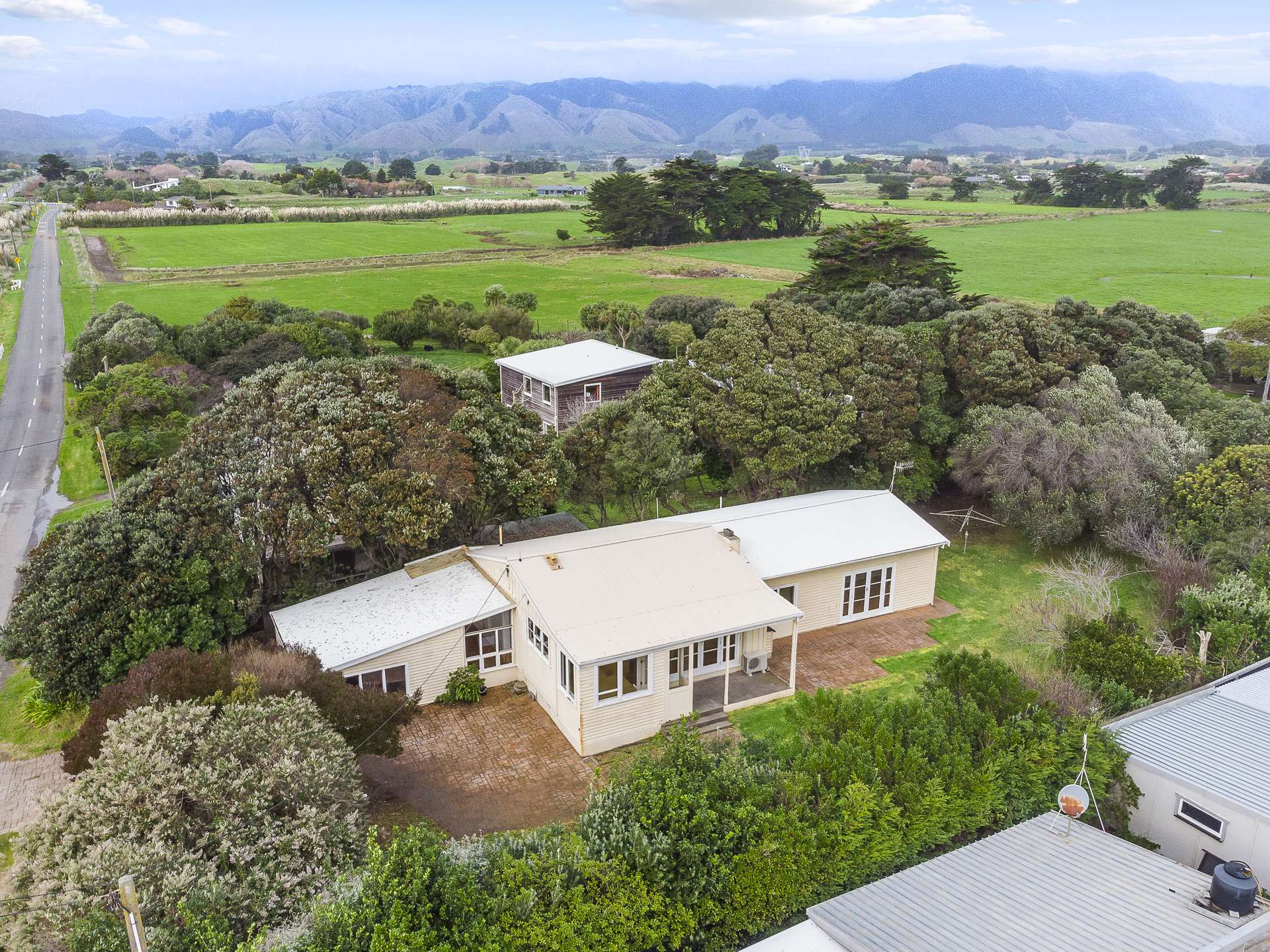 325 Te Horo Beach Road Te Horo Beach_0