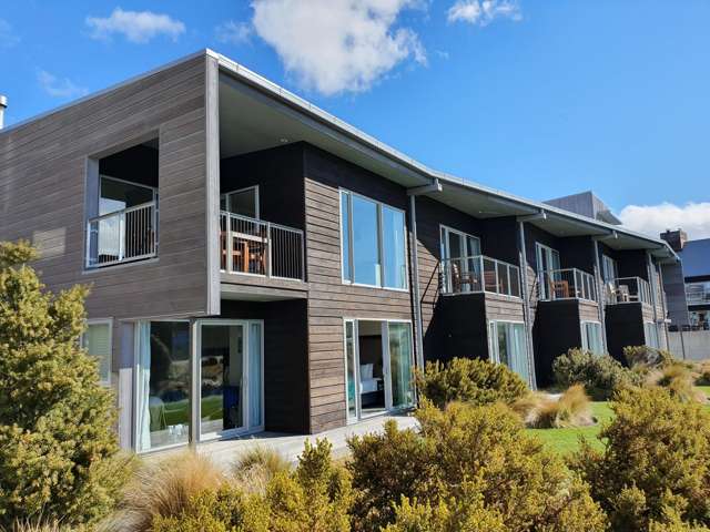 Pole Position with Exceptional Views: Lake Tekapo