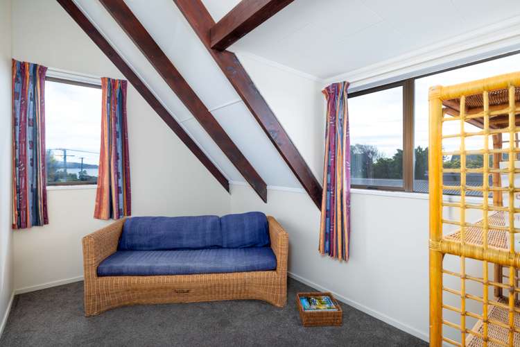 113 Rocking Horse Road Southshore_12