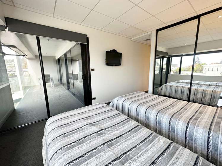 2/1 Wakefield Av Sumner_13