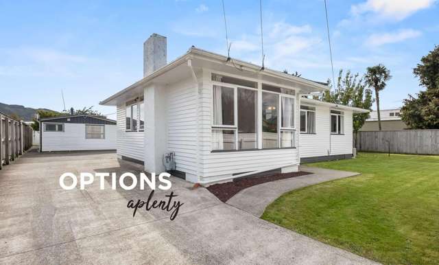 Large Family Living + Self-Contained Flat in the Heart of Trentham