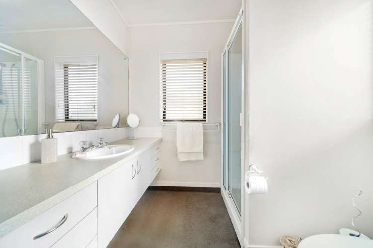 6 Gairloch Place Wattle Downs_17